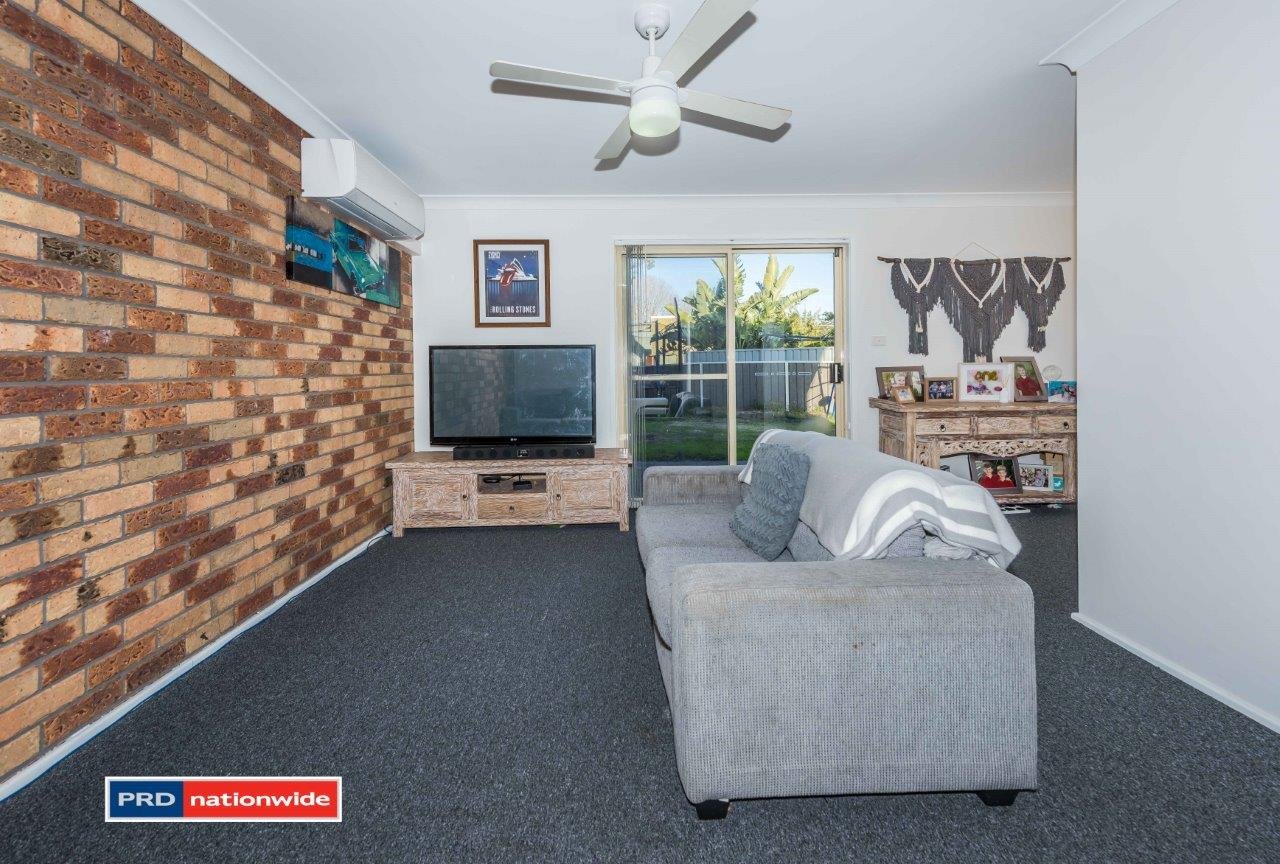 1 & 2/33 Caledonia Close SALAMANDER BAY 18