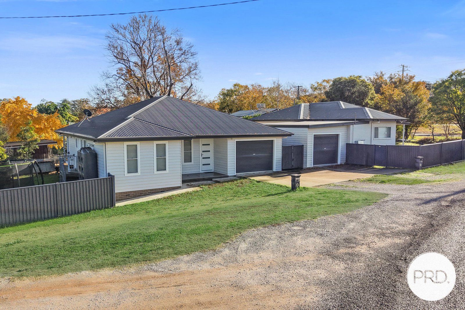 1-2/33 Manilla Road TAMWORTH 3