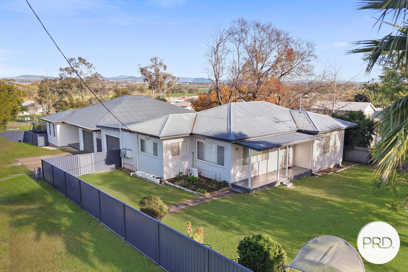 1-2/33 Manilla Road TAMWORTH 4