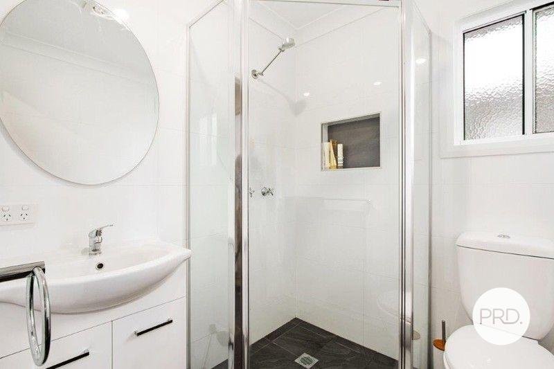 1-2/33 Manilla Road TAMWORTH 7