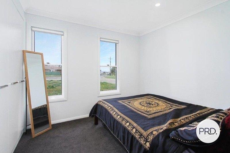 1-2/33 Manilla Road TAMWORTH 8