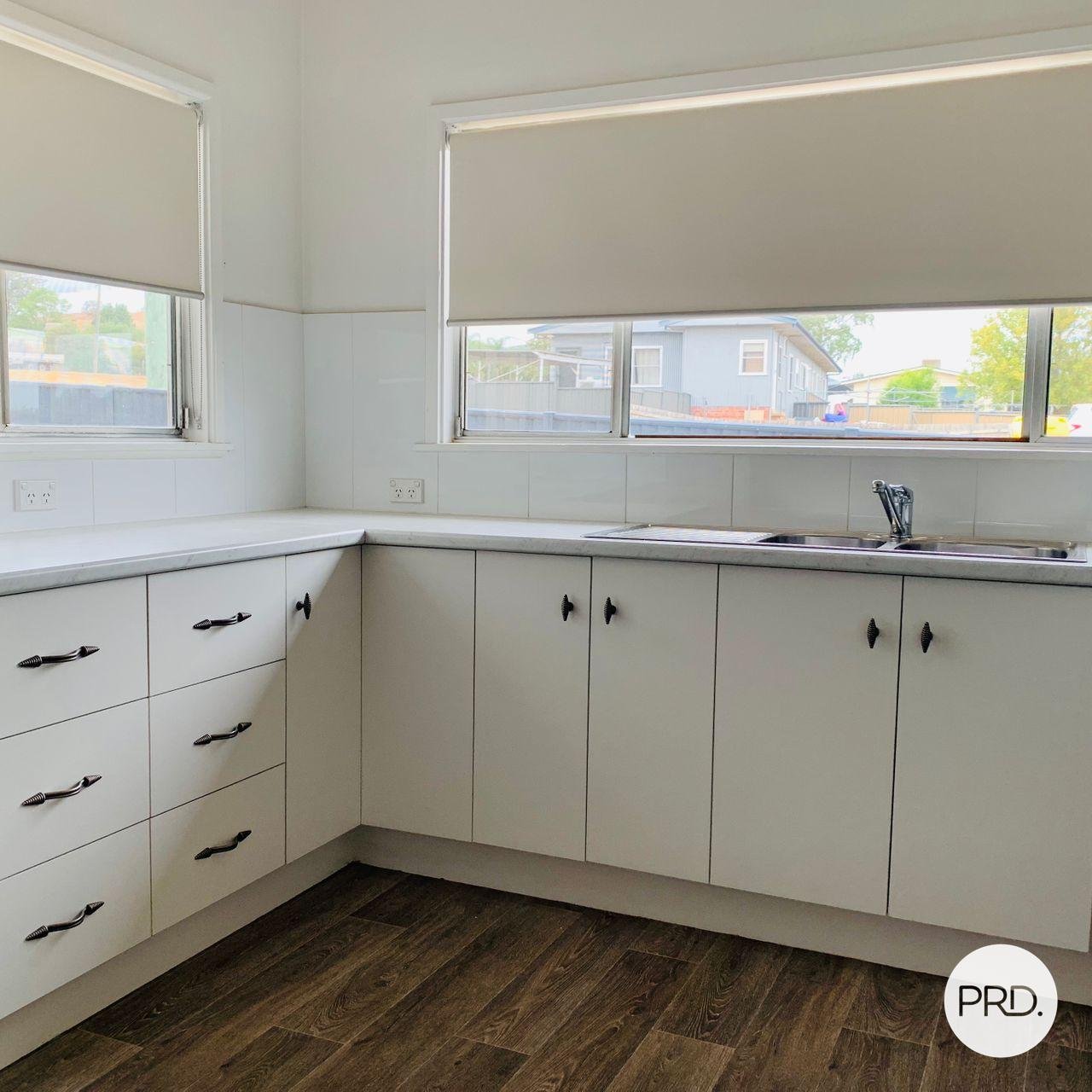 1-2/33 Manilla Road TAMWORTH 13