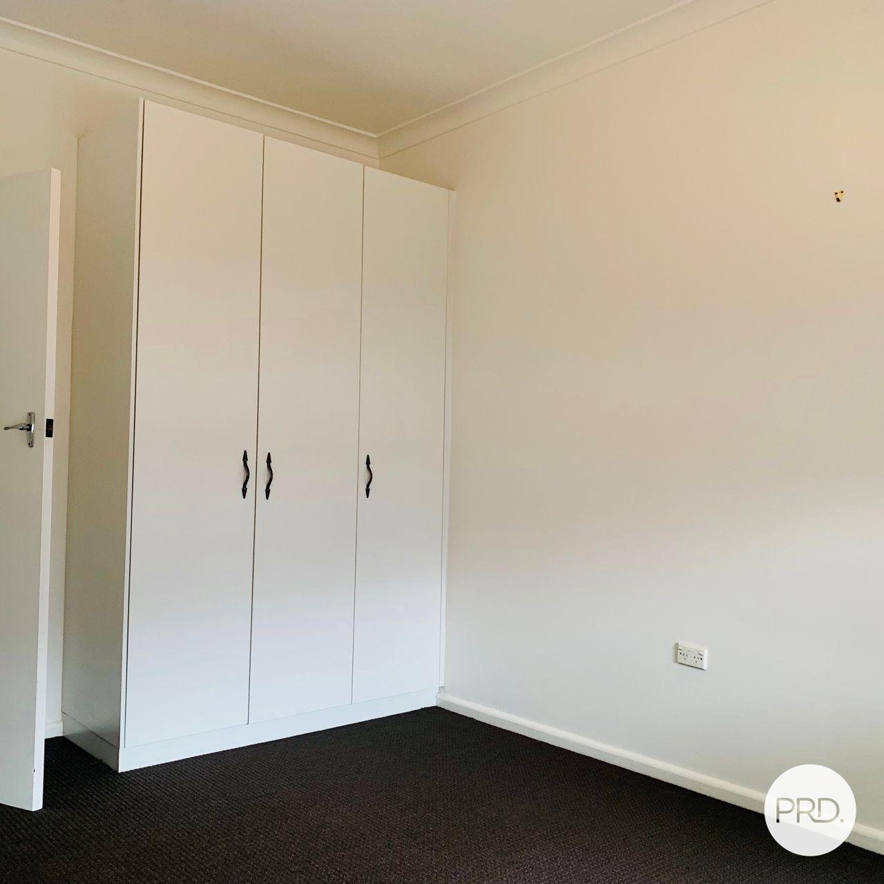 1-2/33 Manilla Road TAMWORTH 16