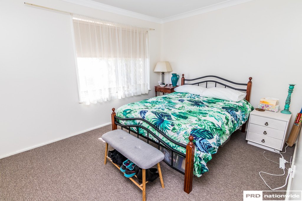 1-2/49 Bourke Street TAMWORTH 13