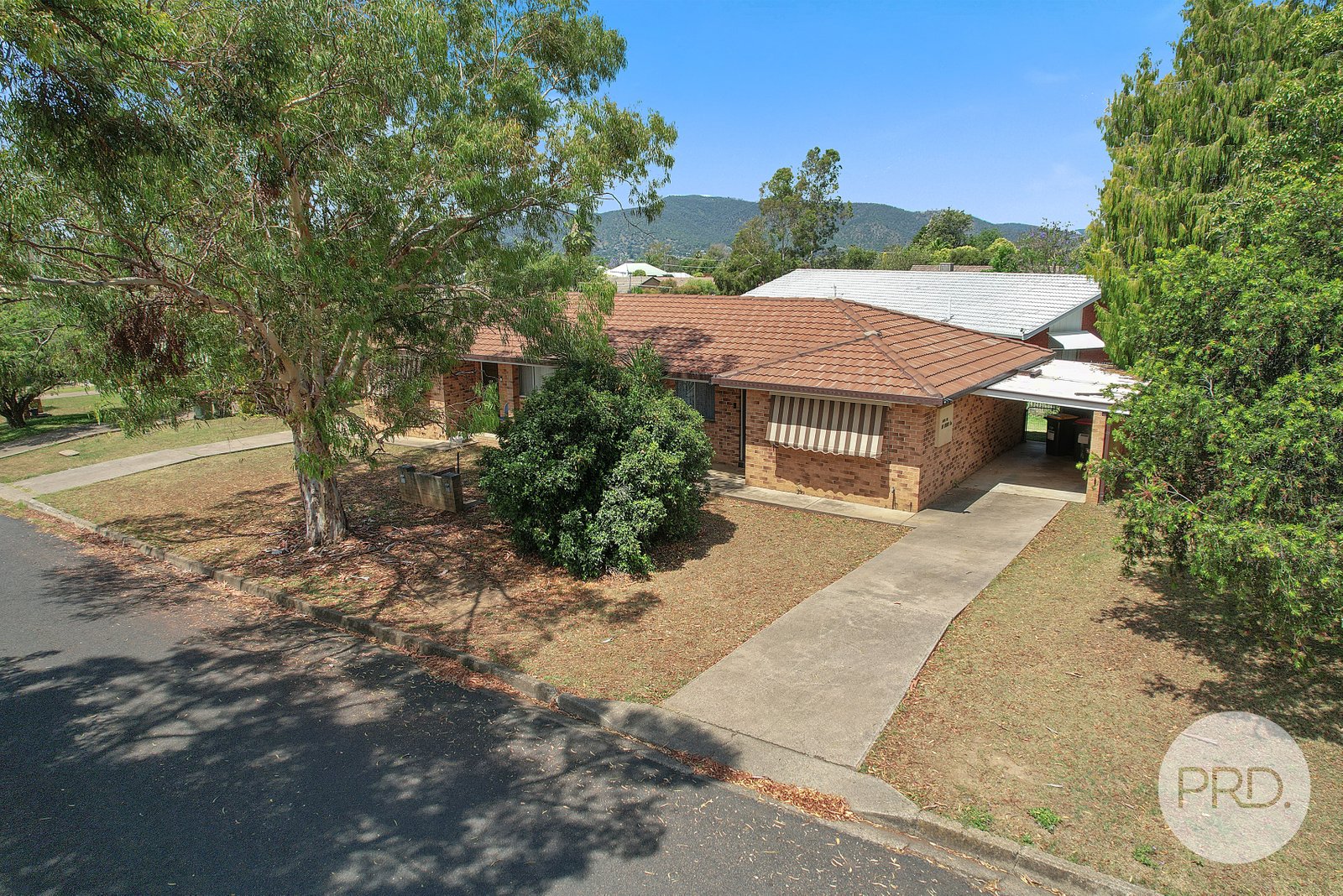 1 & 2/56 Petra Avenue TAMWORTH 2