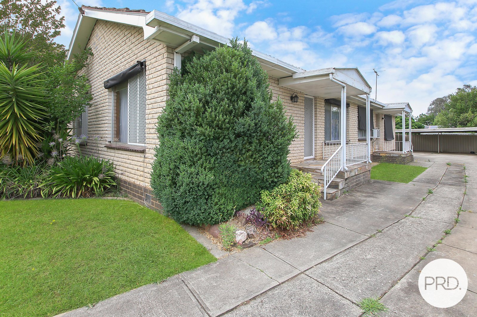 1 & 2/579 Mair Street LAVINGTON 1