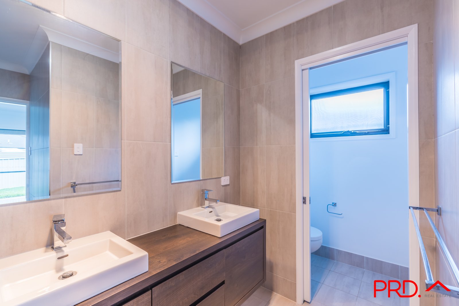 1-2/7 Gabriella Way TAMWORTH 7