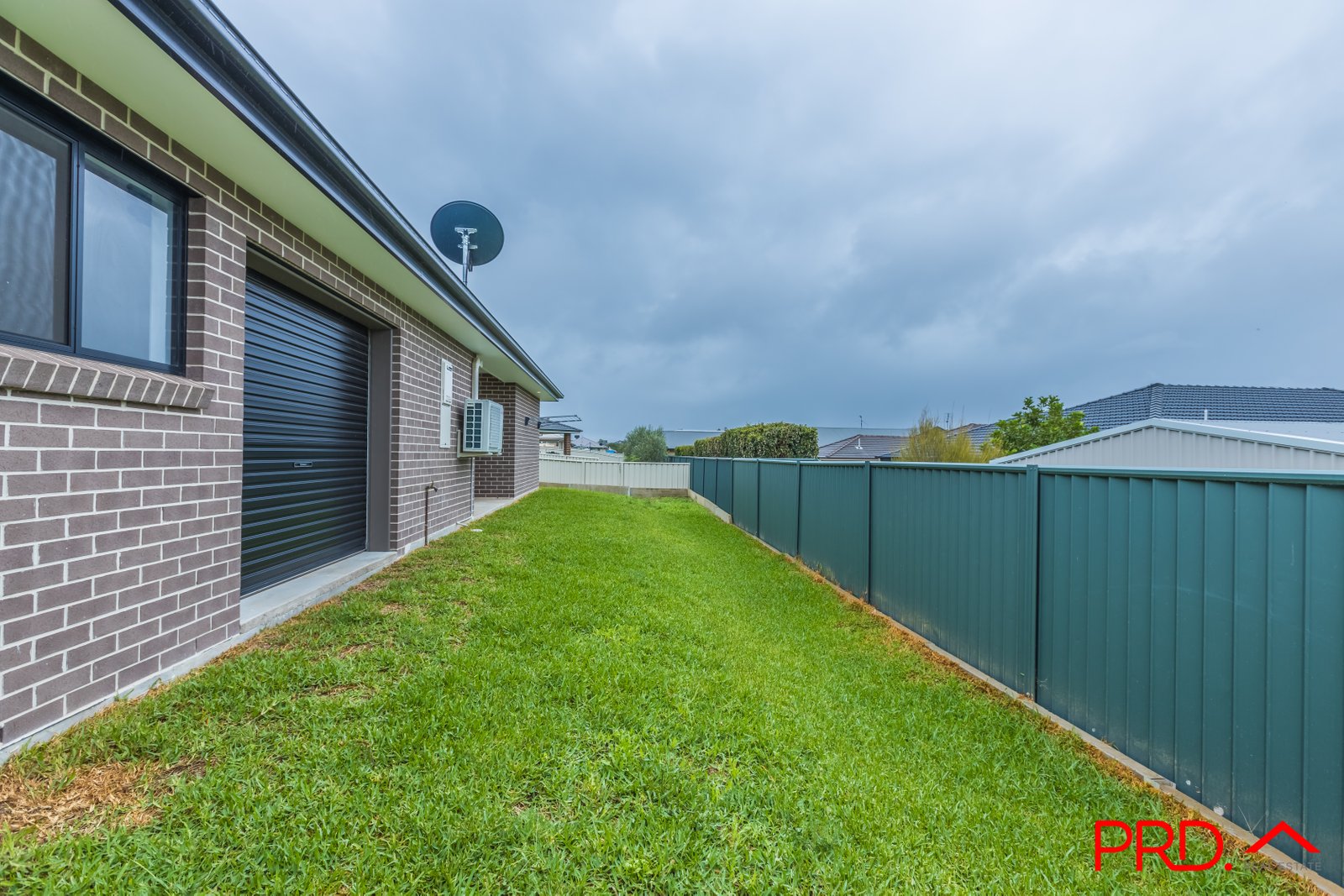 1-2/7 Gabriella Way TAMWORTH 16