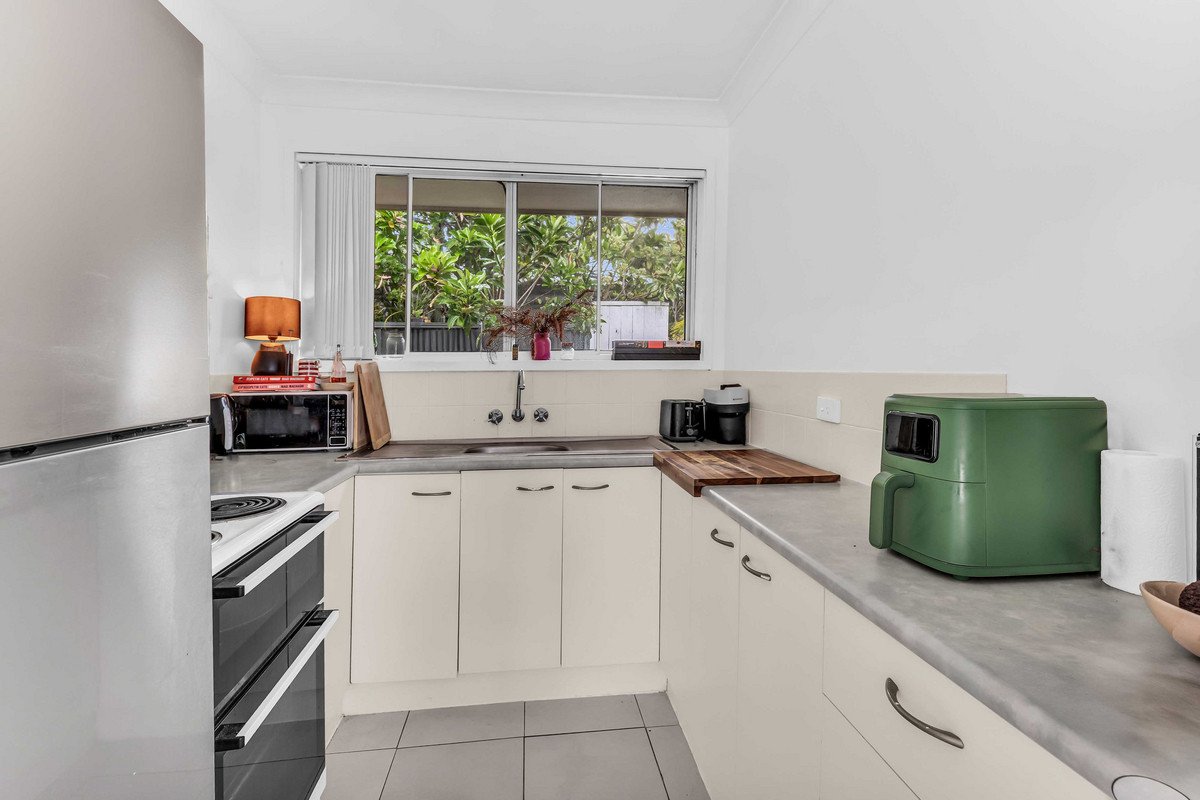 1 & 2/71 Laguna Avenue Palm Beach 3