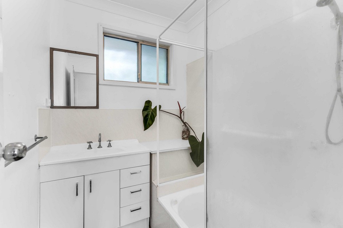 1 & 2/71 Laguna Avenue Palm Beach 6