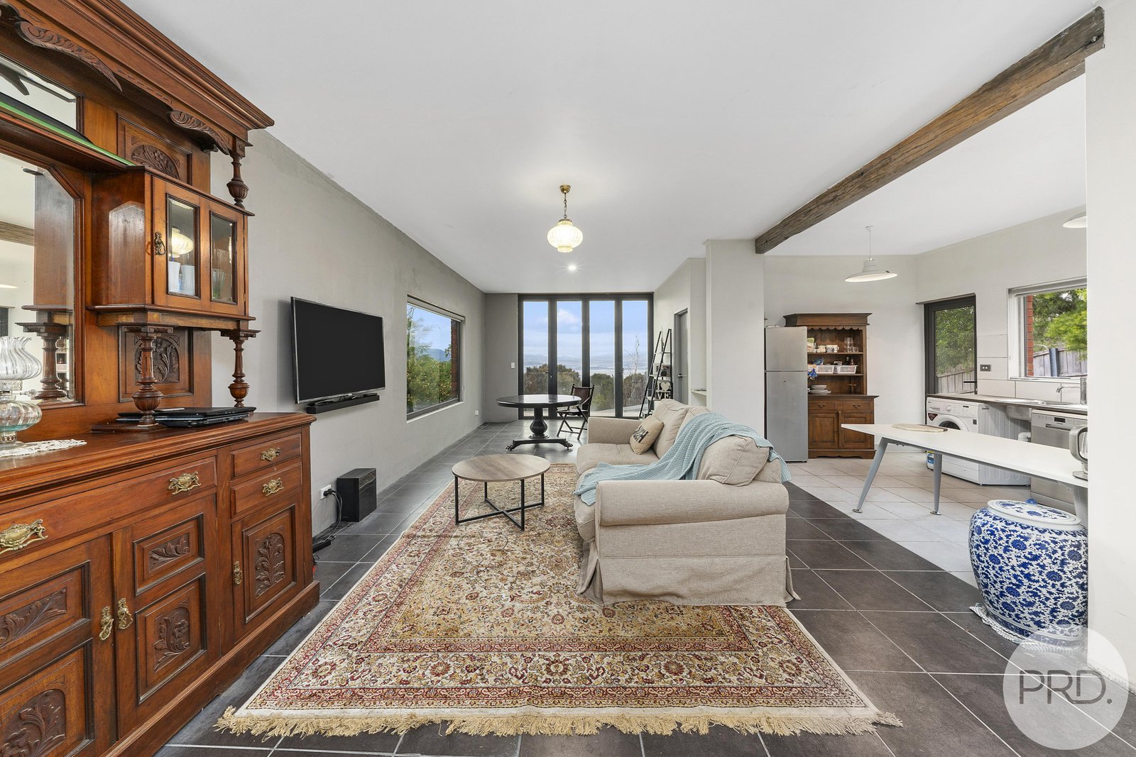 1-2/9 Castlereagh Court LENAH VALLEY 9