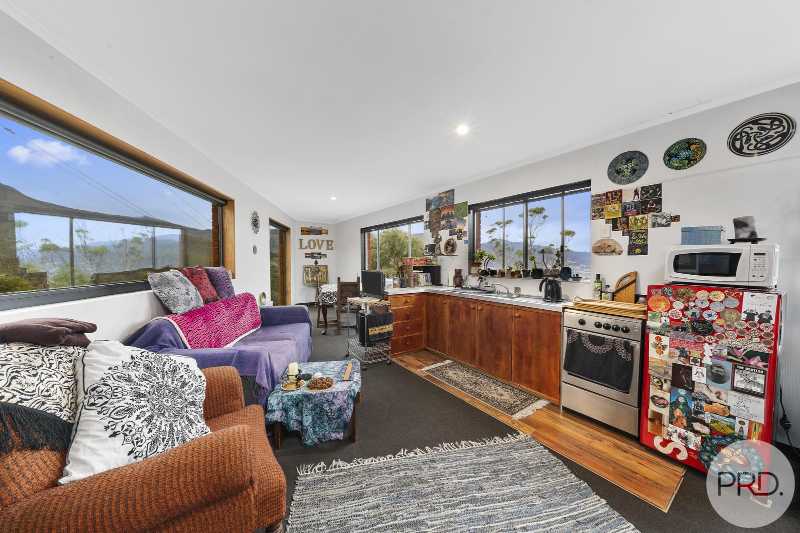 1-2/9 Castlereagh Court LENAH VALLEY 11