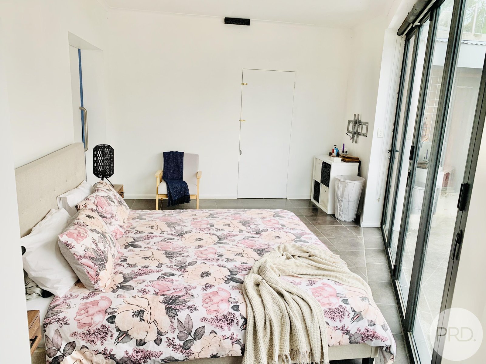 1-2/9 Castlereagh Court LENAH VALLEY 13