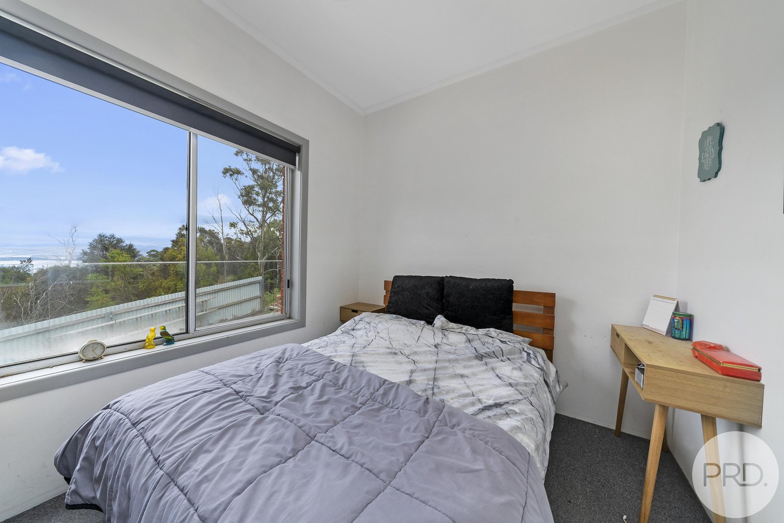 1-2/9 Castlereagh Court LENAH VALLEY 14