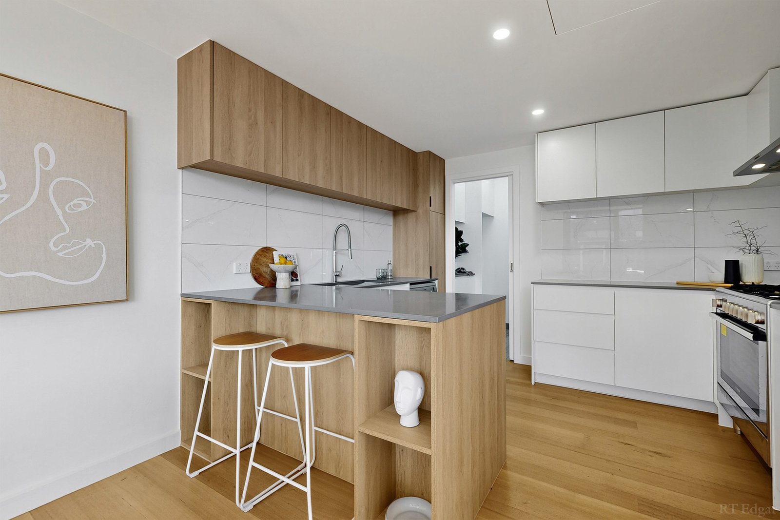 Real Estate and Property in 1 & 4/7 - 8 Blanche Court, Doncaster East, VIC