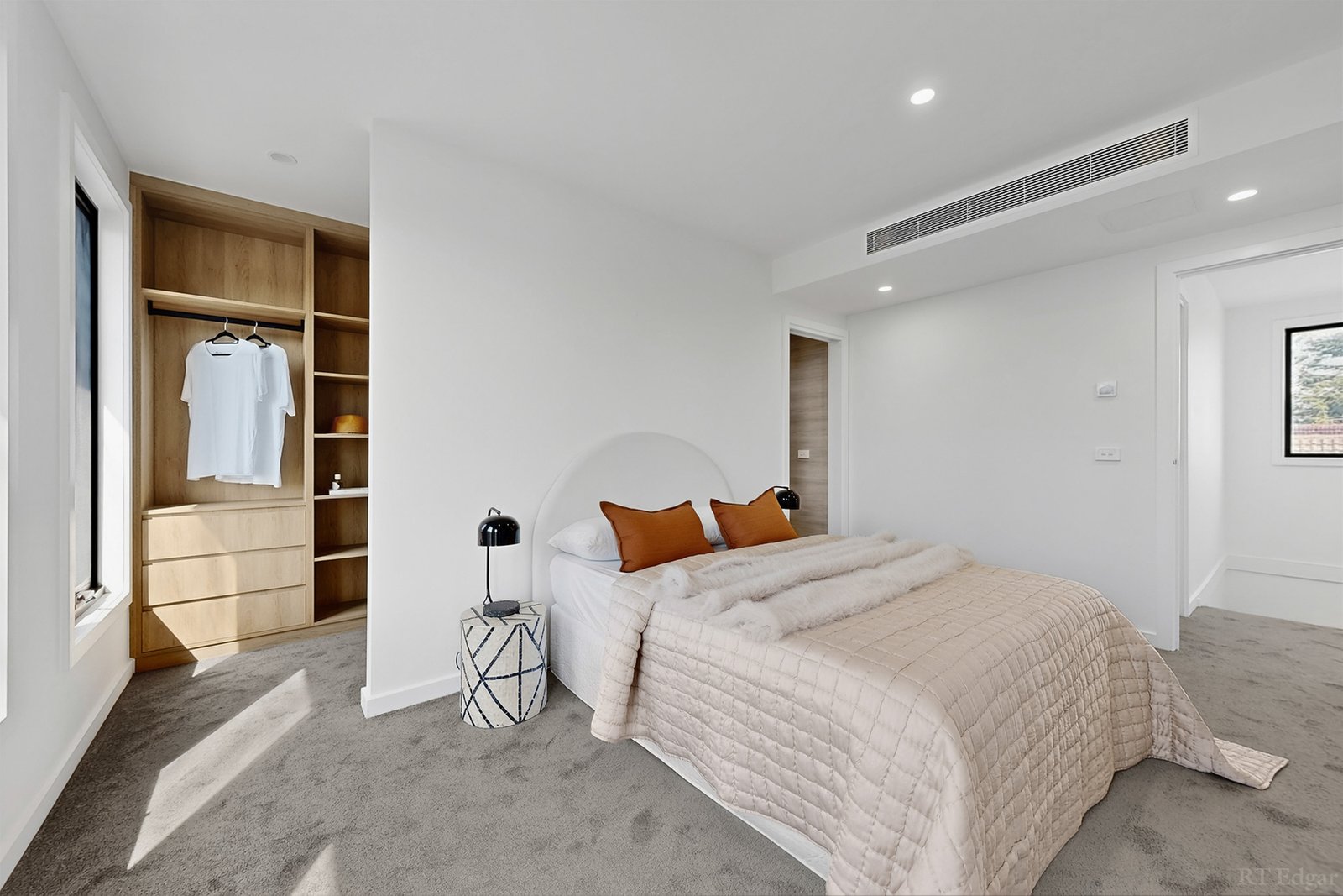 Real Estate and Property in 1 & 4/7 - 8 Blanche Court, Doncaster East, VIC