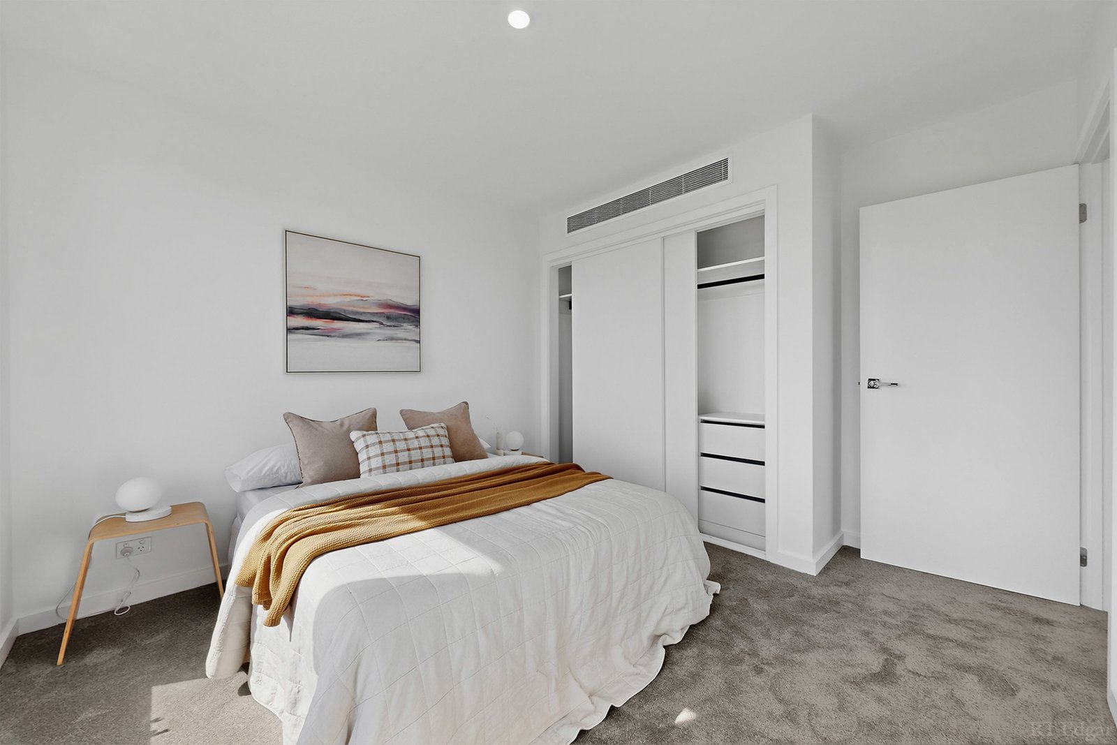 Real Estate and Property in 1 & 4/7 - 8 Blanche Court, Doncaster East, VIC