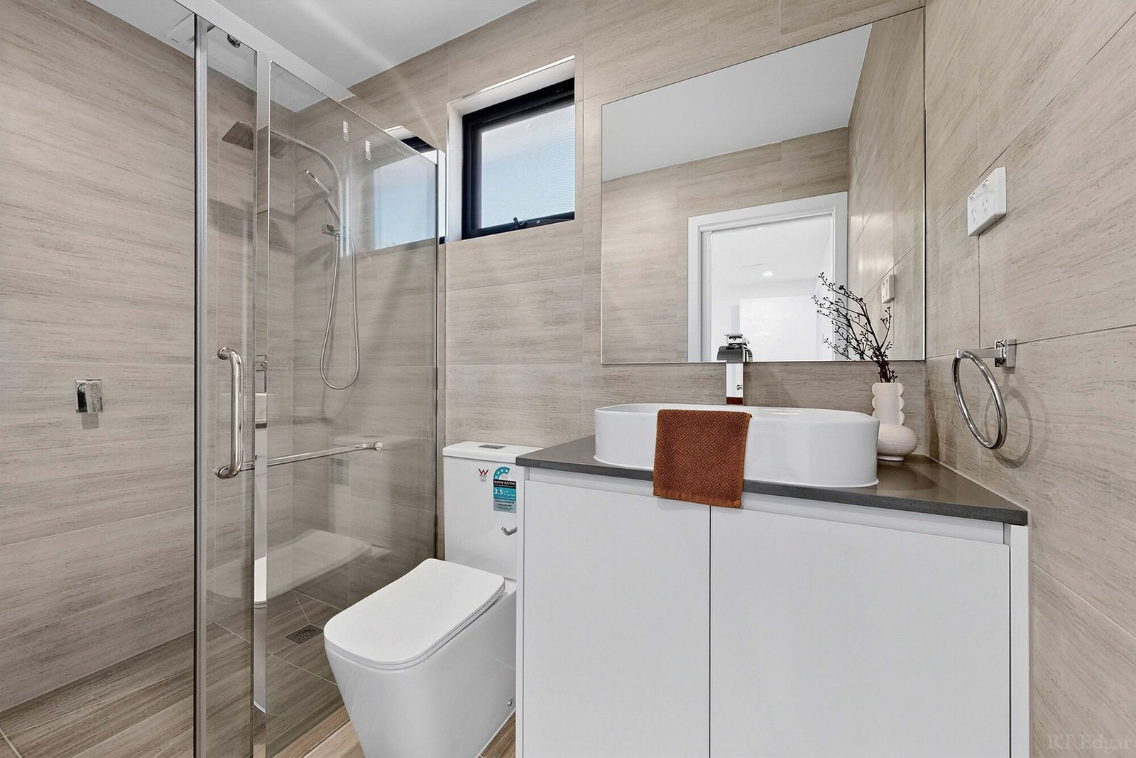 Real Estate and Property in 1 & 4/7 - 8 Blanche Court, Doncaster East, VIC