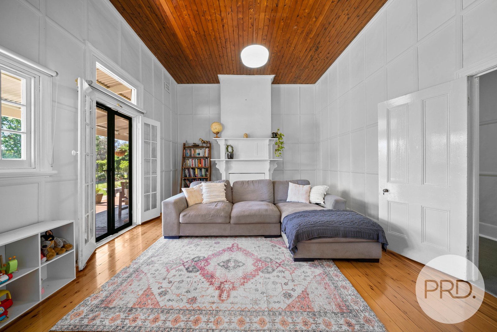 1-5 Frederick Street URANA 2