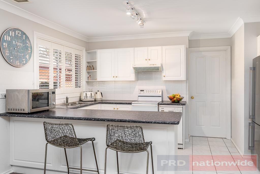 1 / 672 Henry Lawson Drive EAST HILLS 3