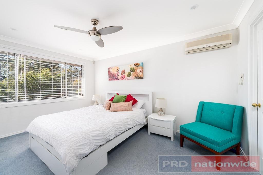 1 / 672 Henry Lawson Drive EAST HILLS 5