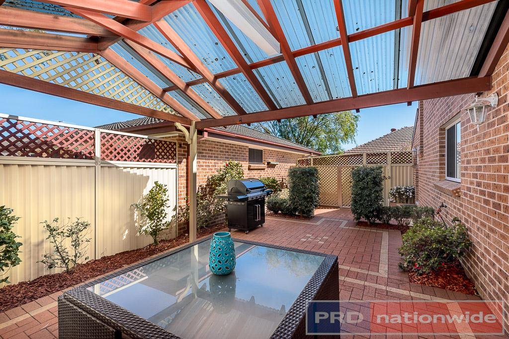 1 / 672 Henry Lawson Drive EAST HILLS 6