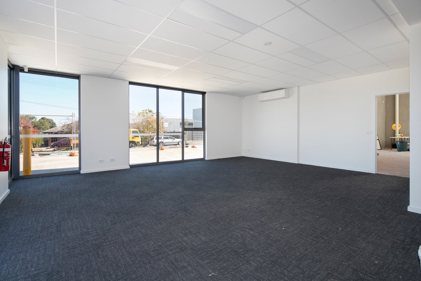 1-7/52-56 Whitelaw Avenue DELACOMBE 4