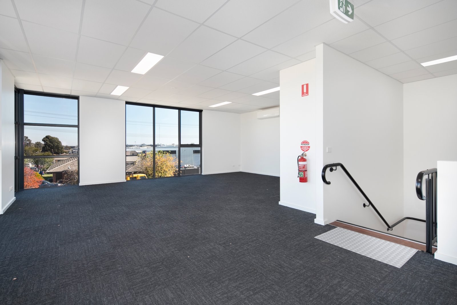 1-7/52-56 Whitelaw Avenue DELACOMBE 5