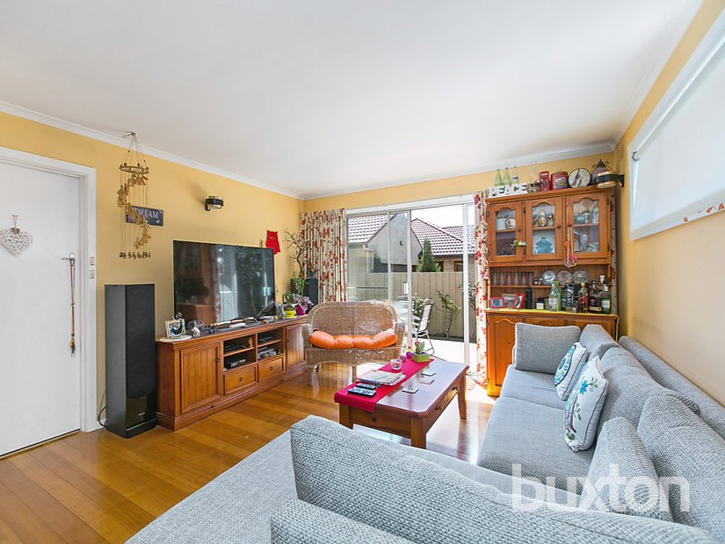 Gallery: 1 Acacia Avenue