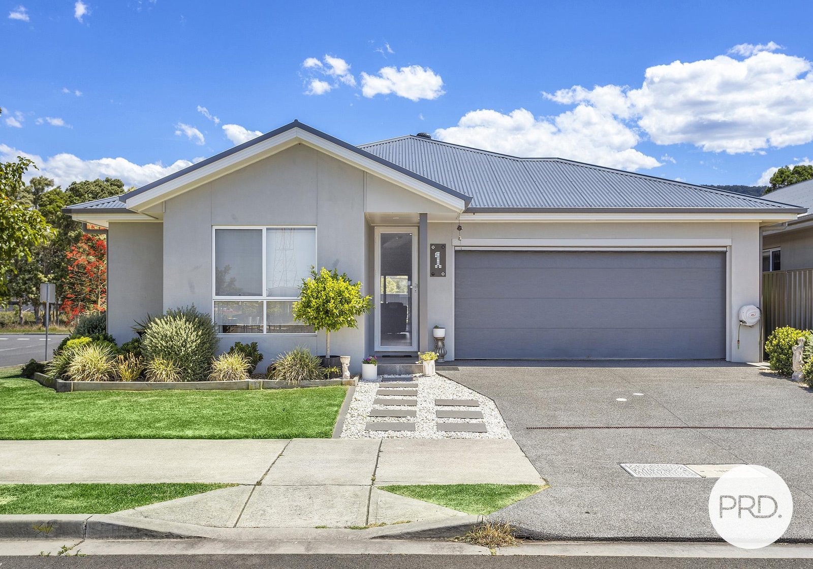 1 Acland Drive HORSLEY 1