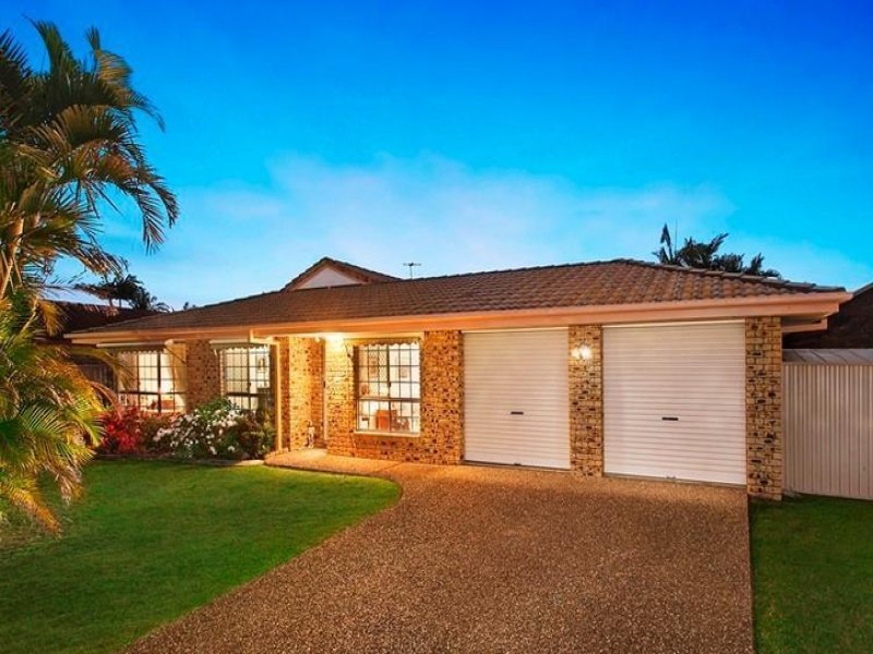 1 Allchin Court CURRUMBIN WATERS 2