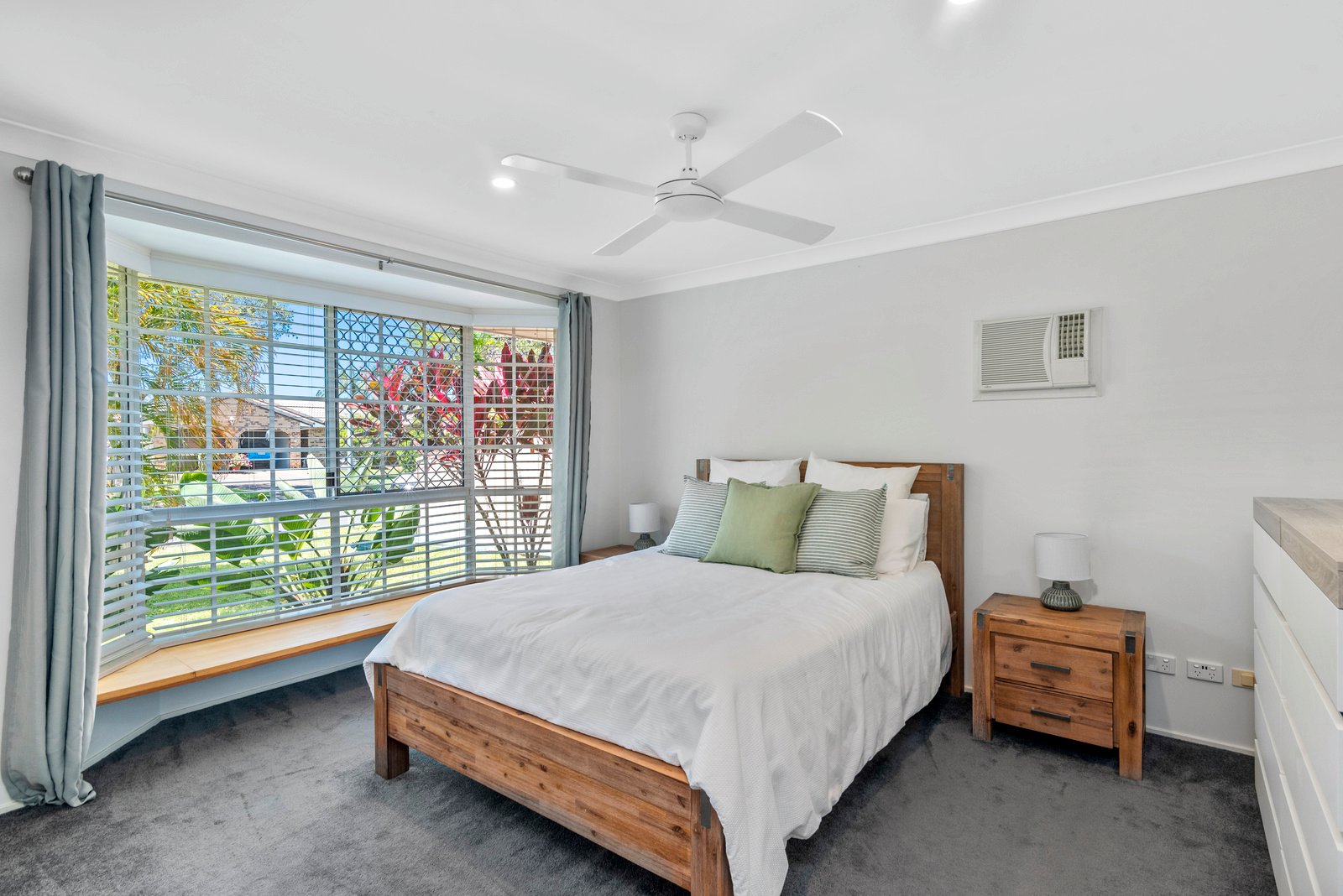 1 Allchin Court CURRUMBIN WATERS 11