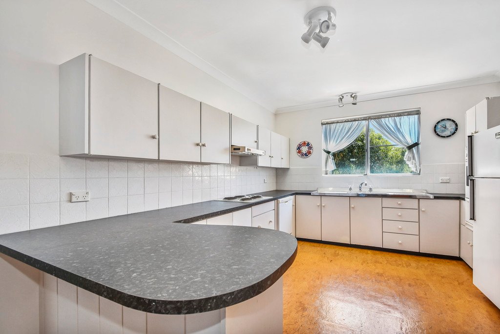 1 Allenwood Street CAMDEN HEAD 4