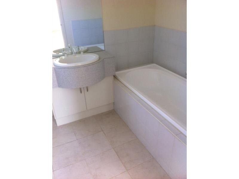 Gallery: 1 Almond Close