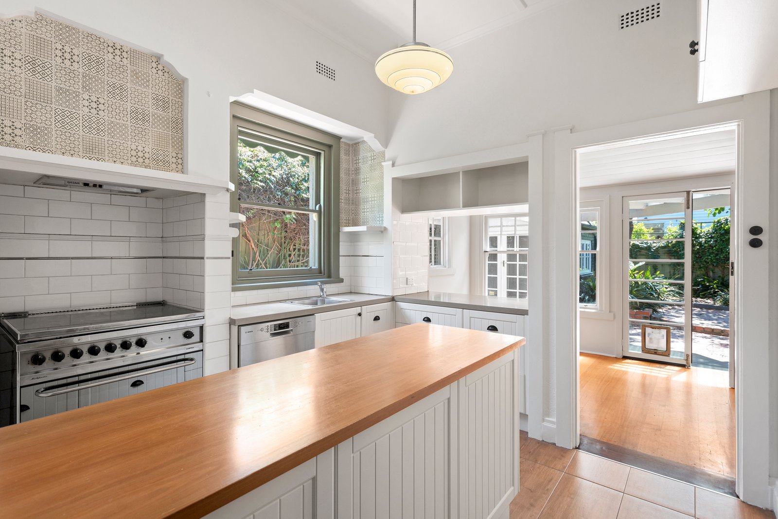 Real Estate and Property in 1 Almond Street, Caulfield South, VIC