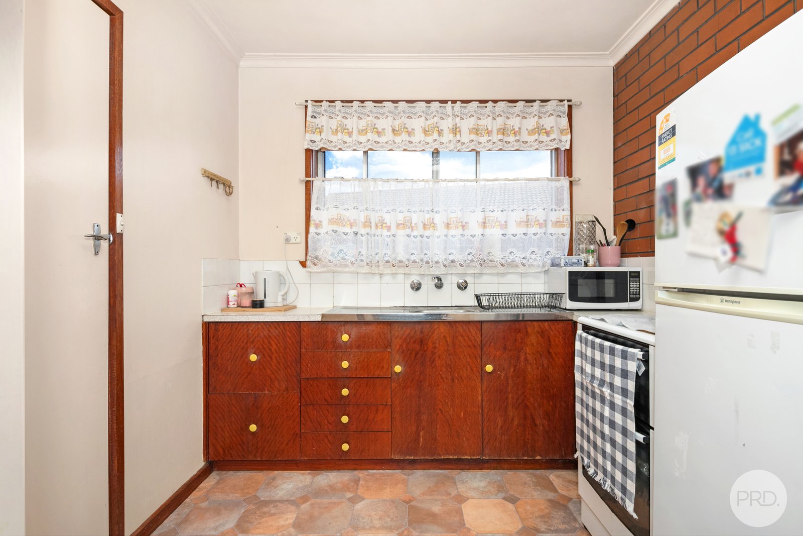 1 and 2/3 Evelyn Street WENDOUREE 6