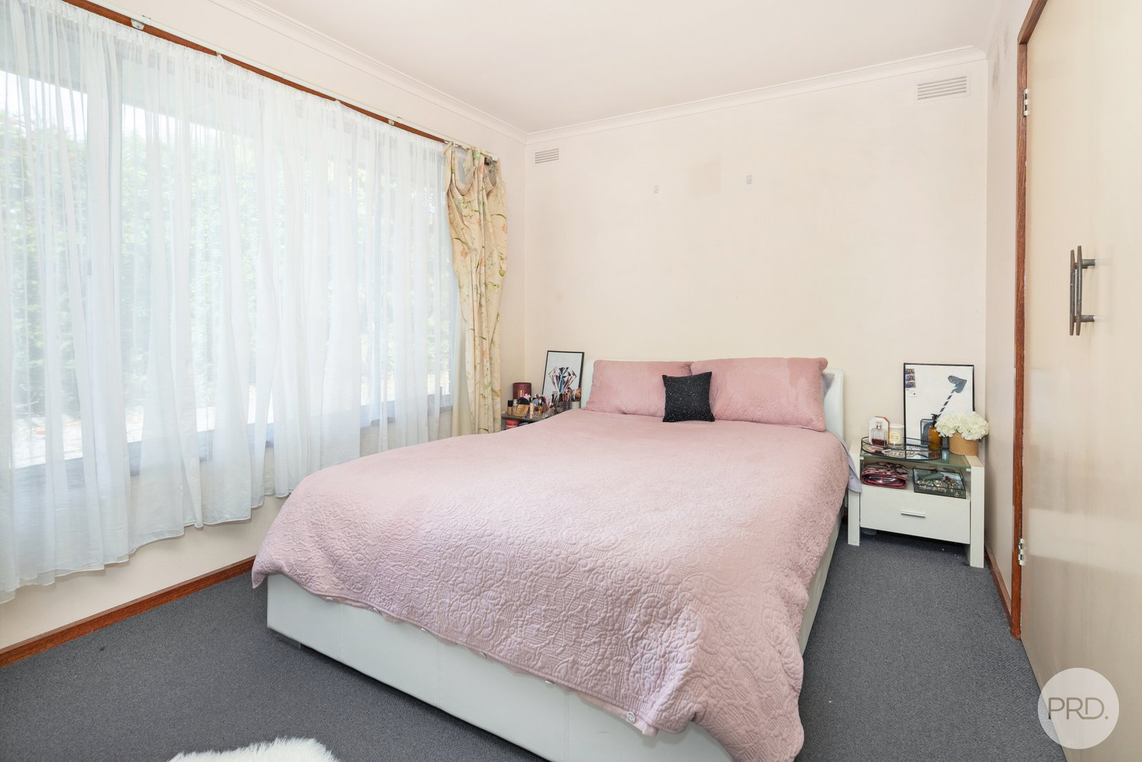 1 and 2/3 Evelyn Street WENDOUREE 7