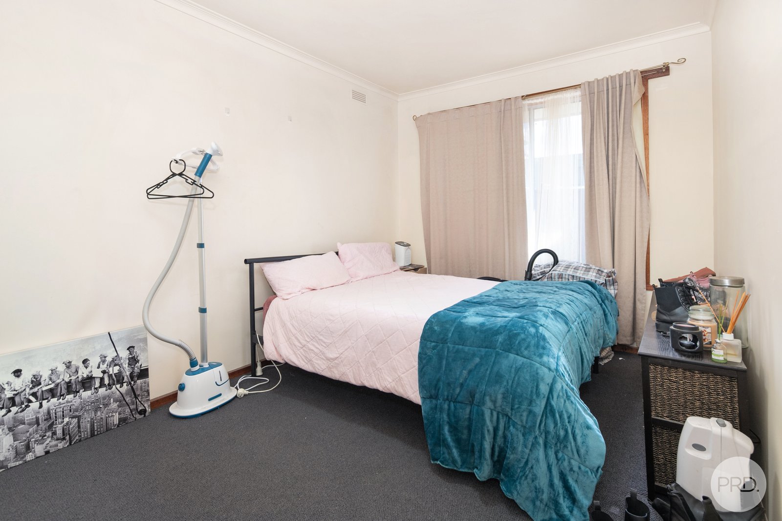 1 and 2/3 Evelyn Street WENDOUREE 9