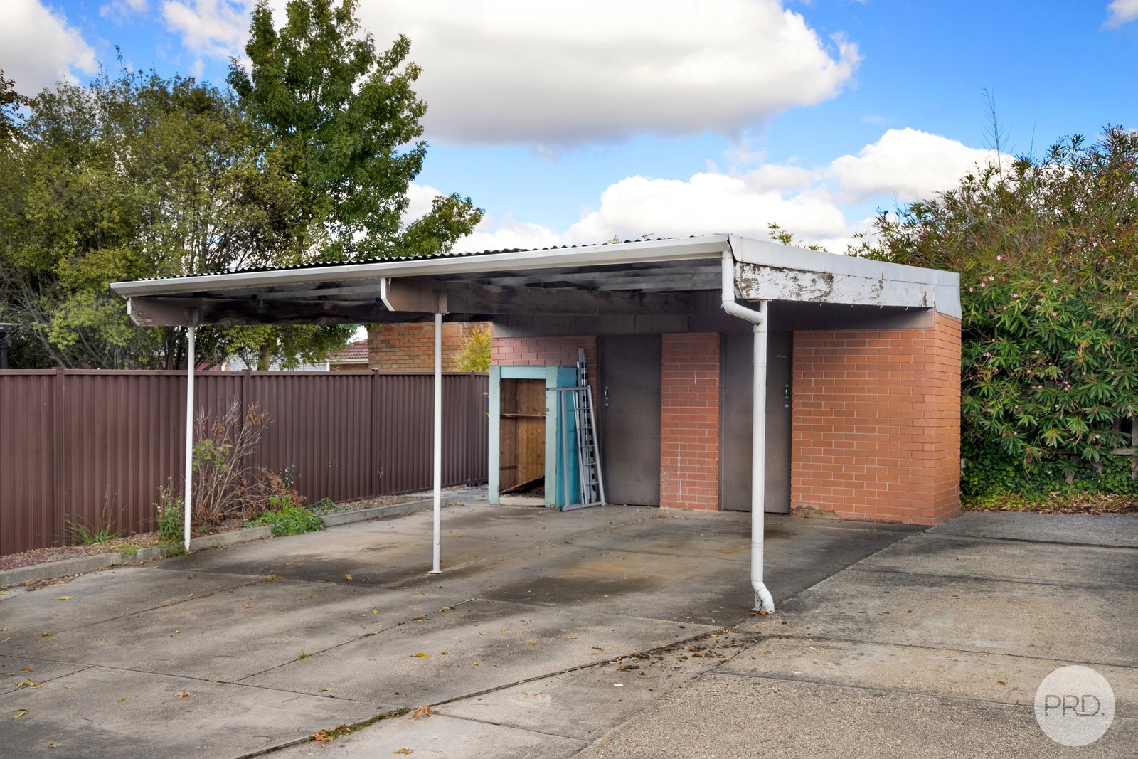 1 and 2/3 Evelyn Street WENDOUREE 10