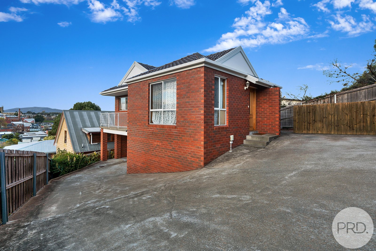 1 and 2/4a Watkins Avenue WEST HOBART 17