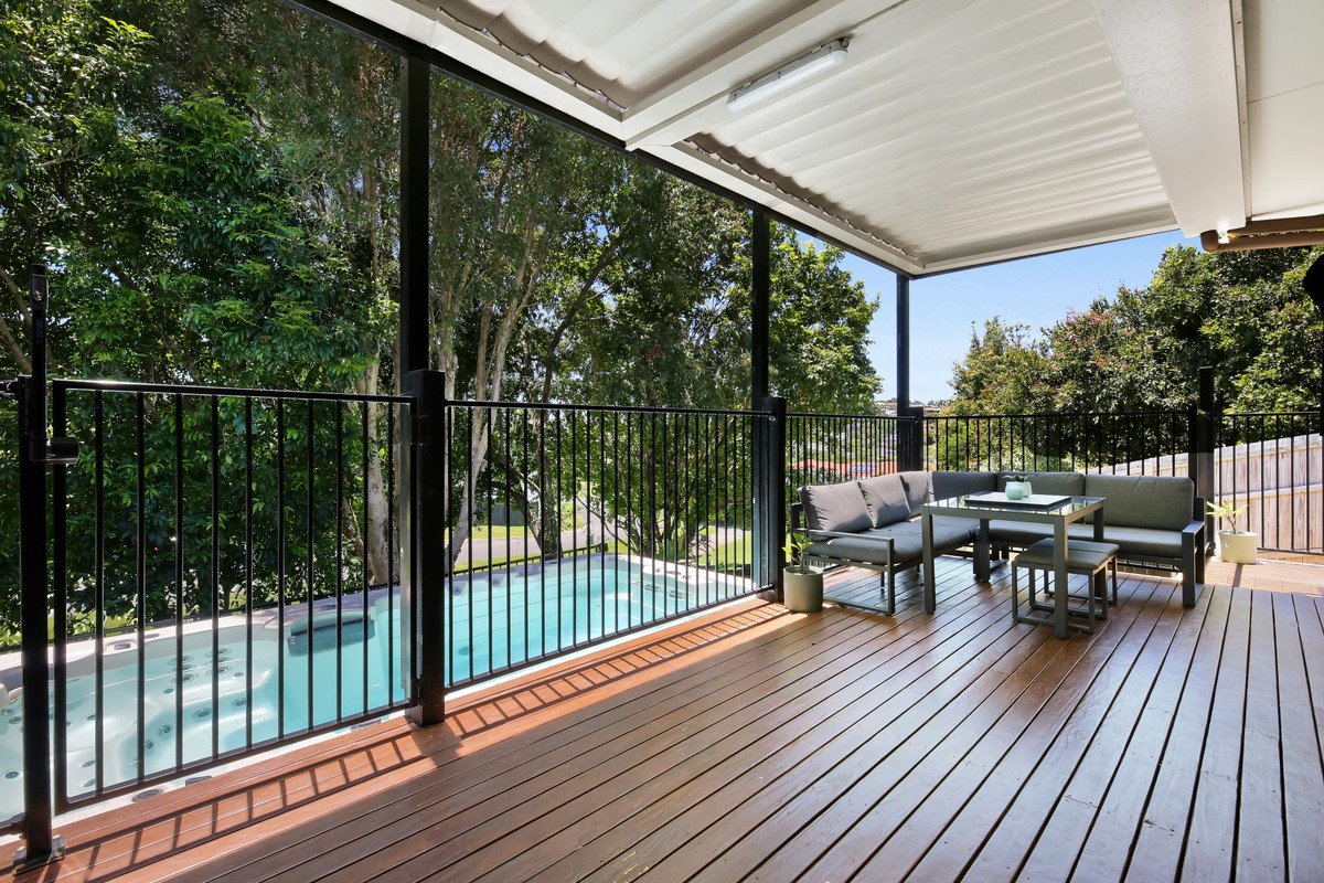 1 Arbury Hill Close Burleigh Heads 2