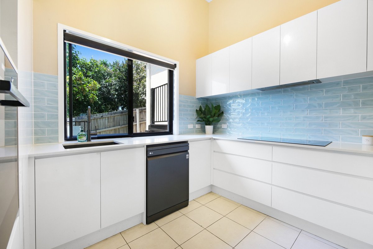 1 Arbury Hill Close Burleigh Heads 6