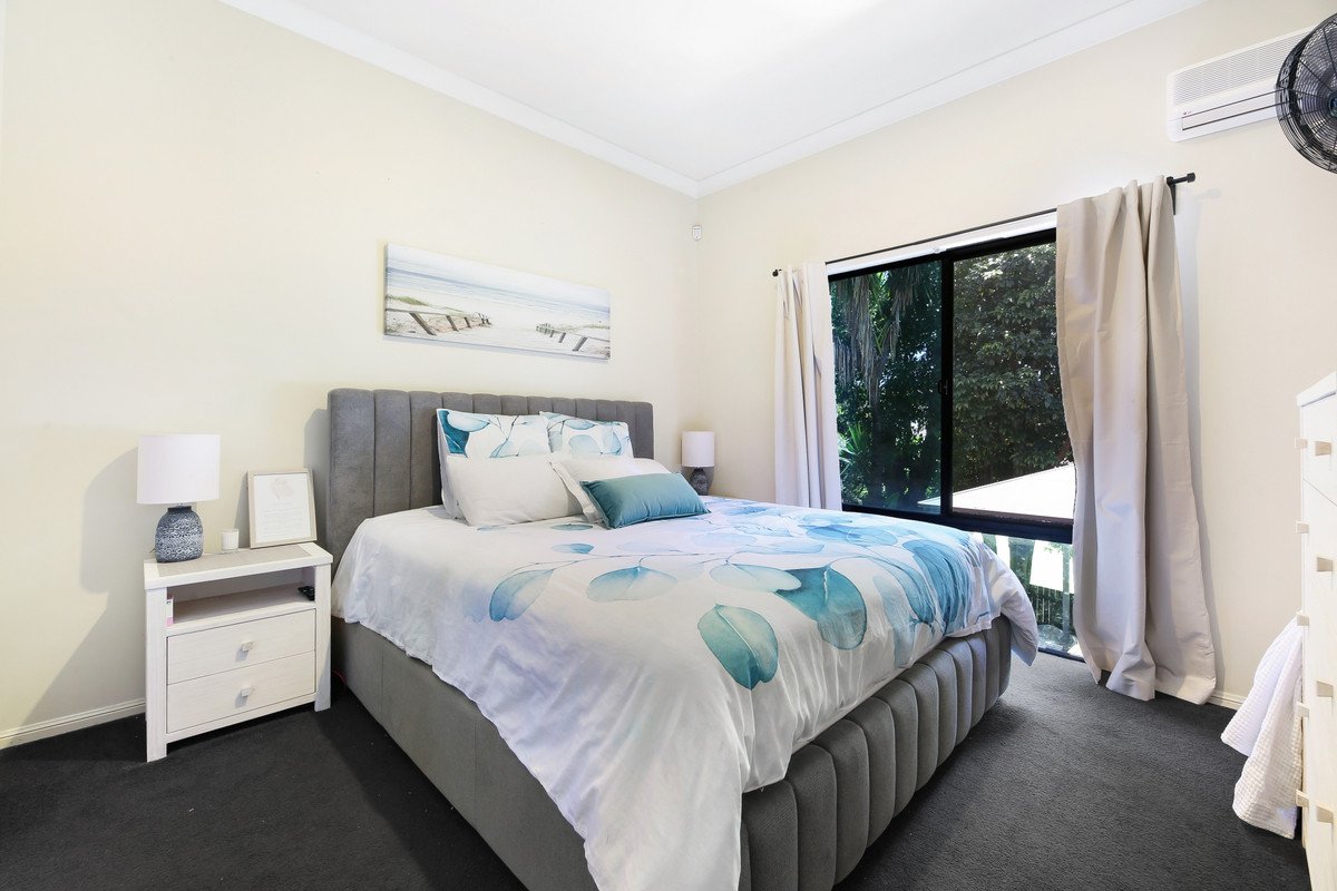 1 Arbury Hill Close Burleigh Heads 9