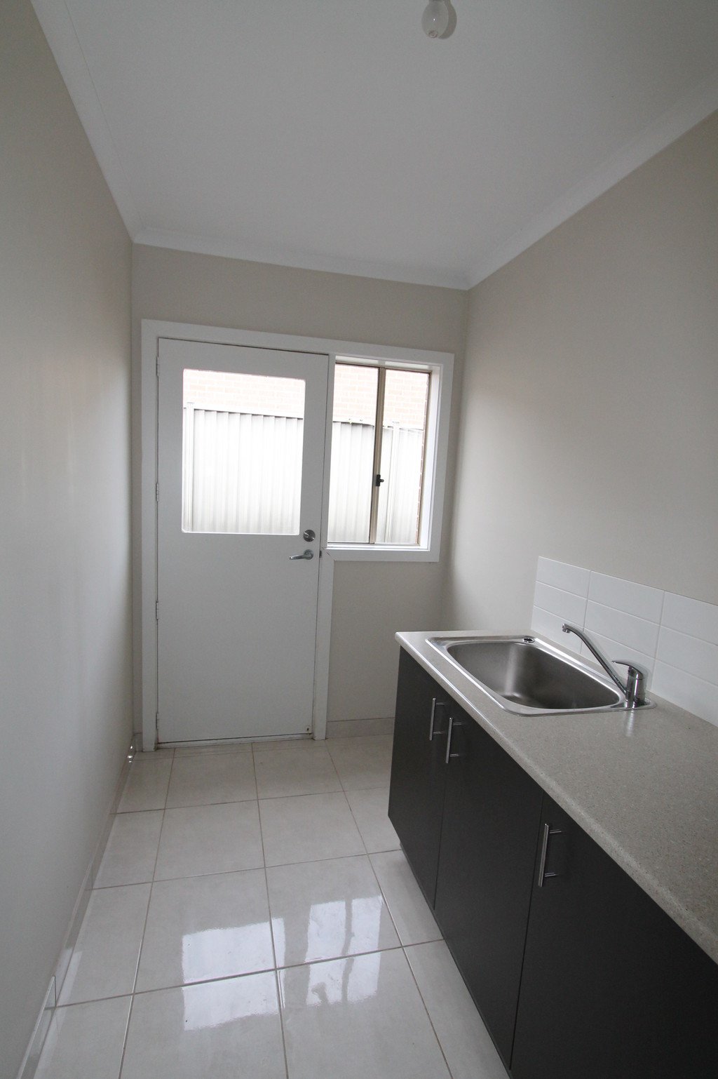 1 Avenwood Close CANADIAN 9