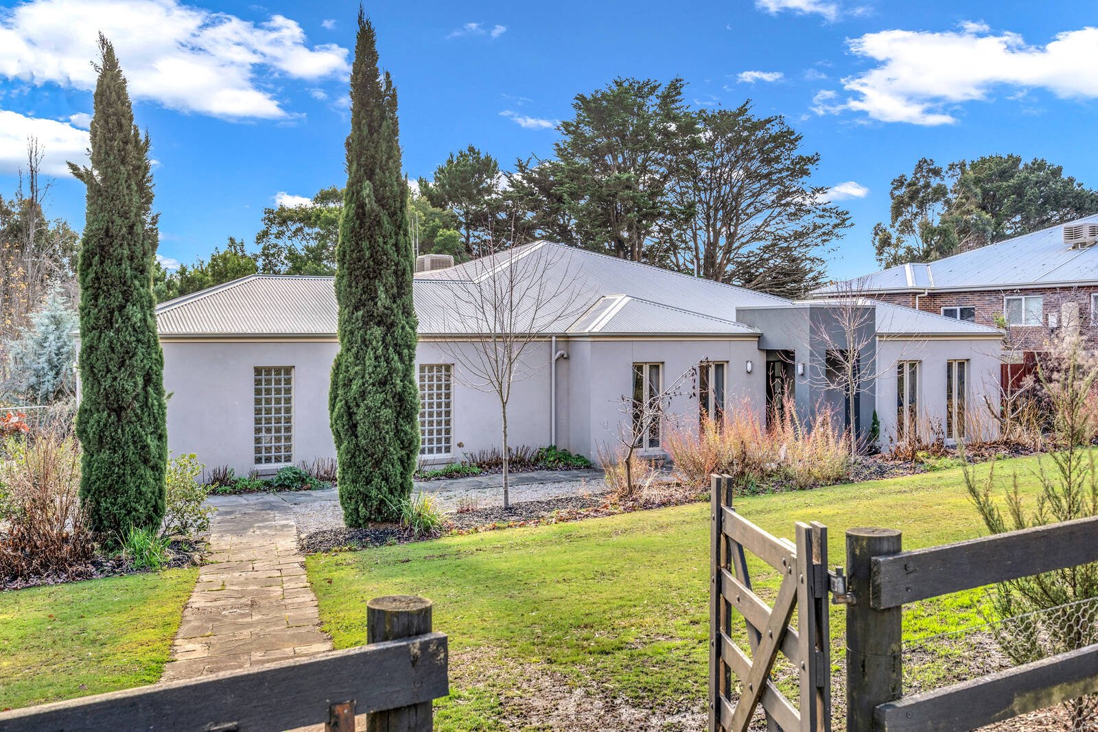 Real Estate and Property in 1 Ballymoyer Mews, Woodend, VIC