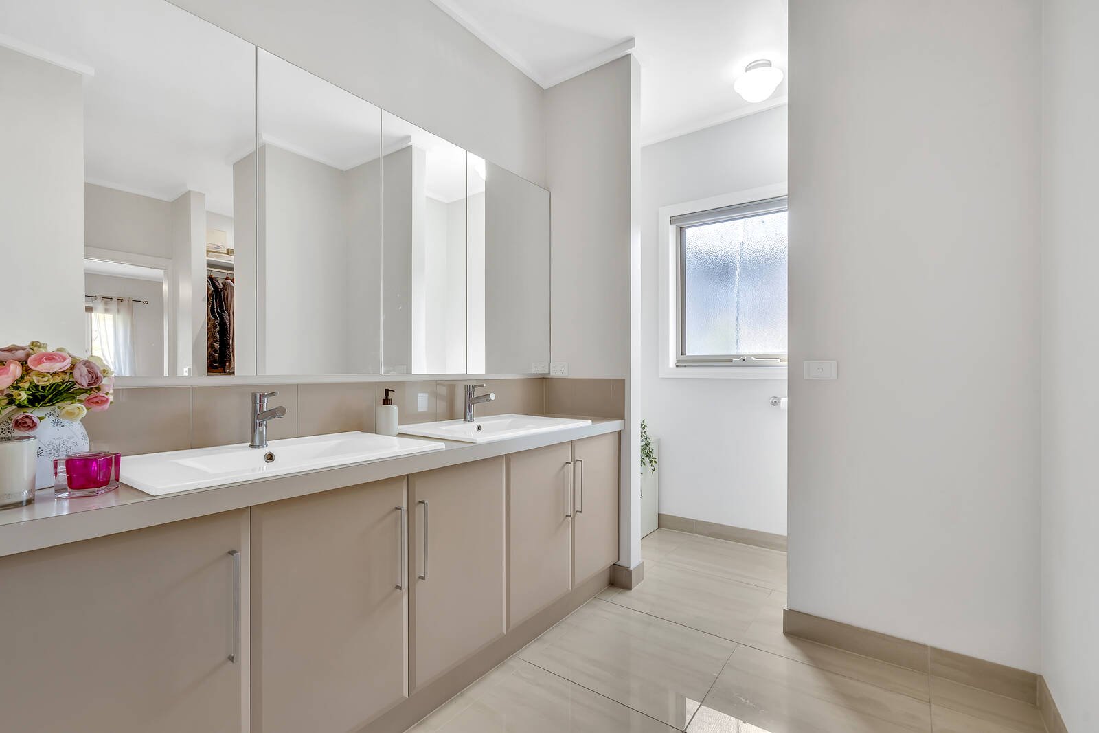 Real Estate and Property in 1 Ballymoyer Mews, Woodend, VIC