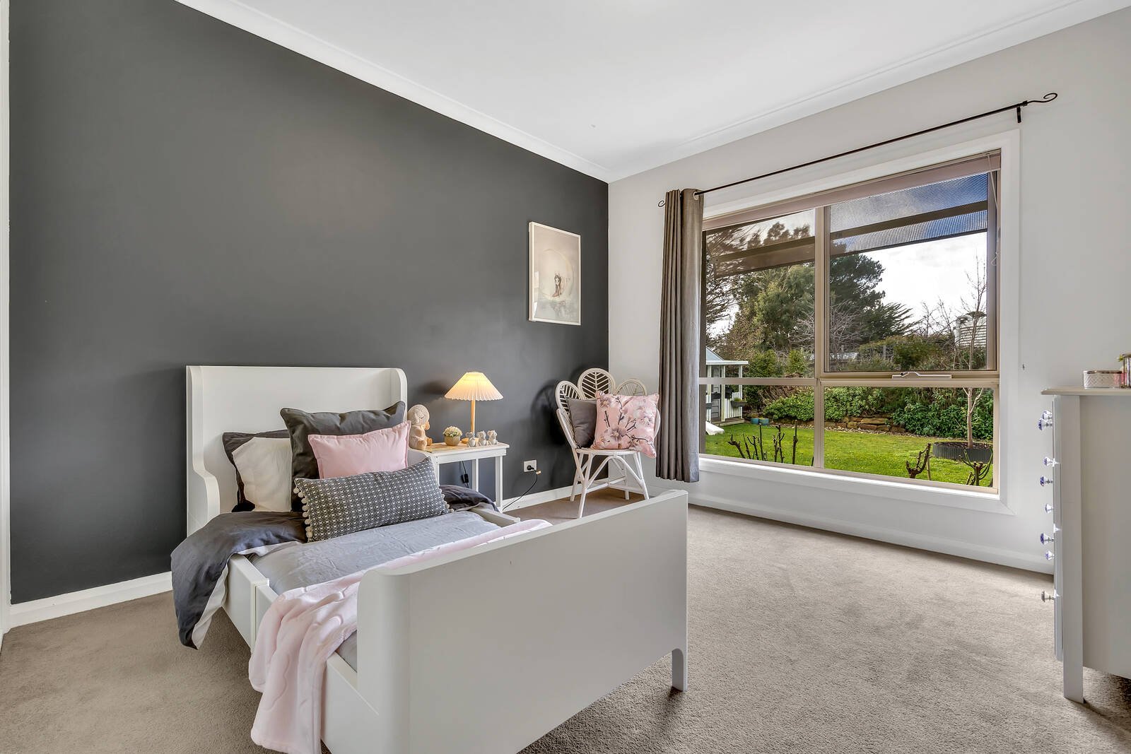 Real Estate and Property in 1 Ballymoyer Mews, Woodend, VIC