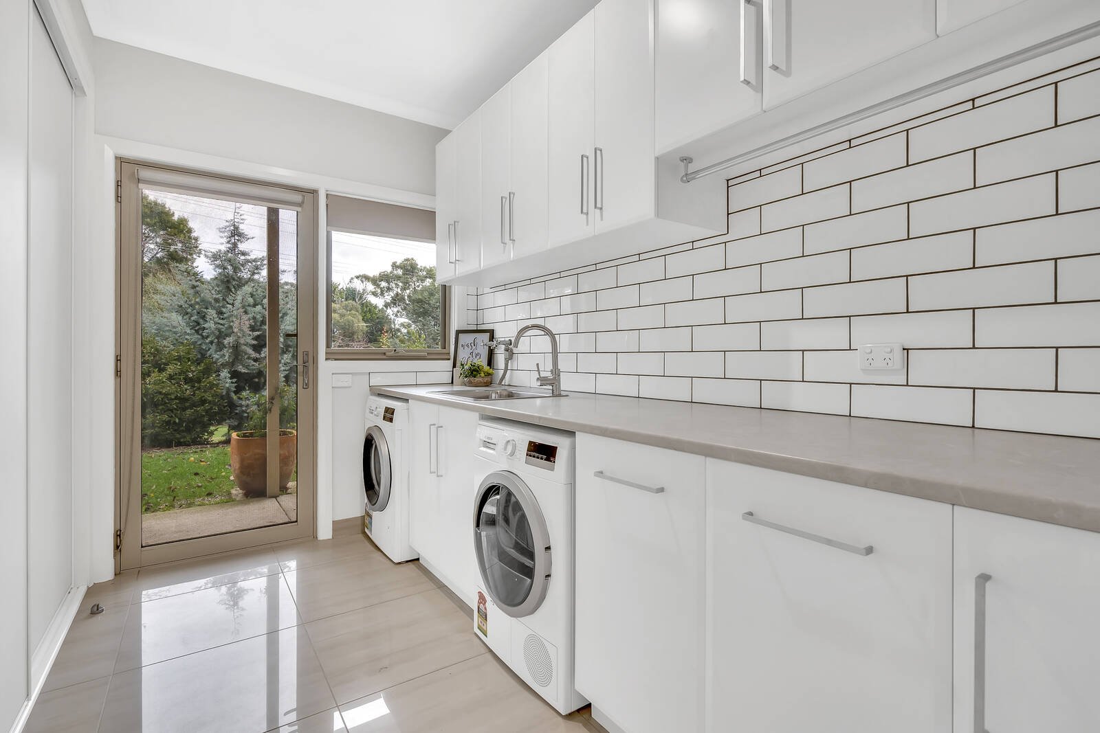 Real Estate and Property in 1 Ballymoyer Mews, Woodend, VIC