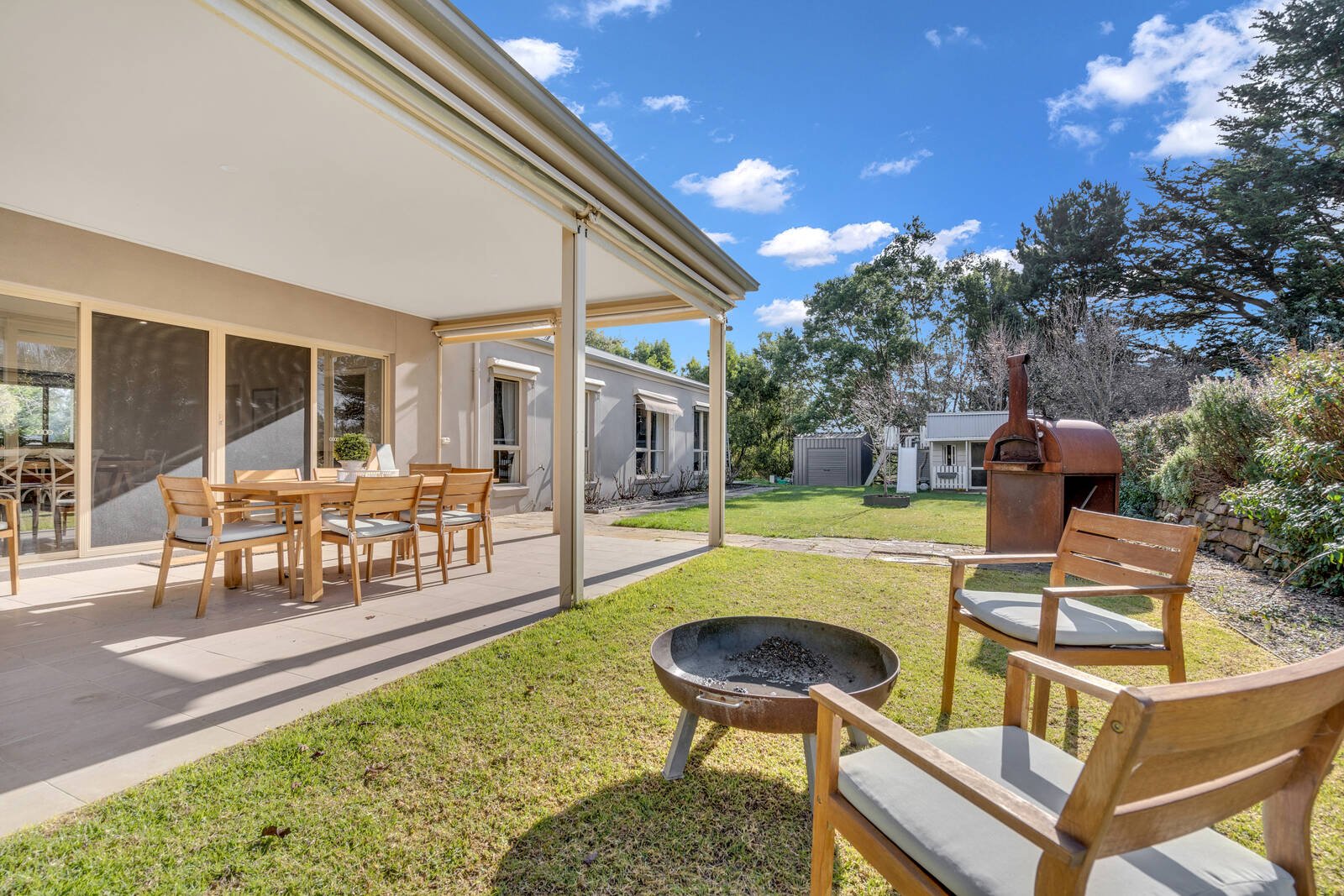 Real Estate and Property in 1 Ballymoyer Mews, Woodend, VIC