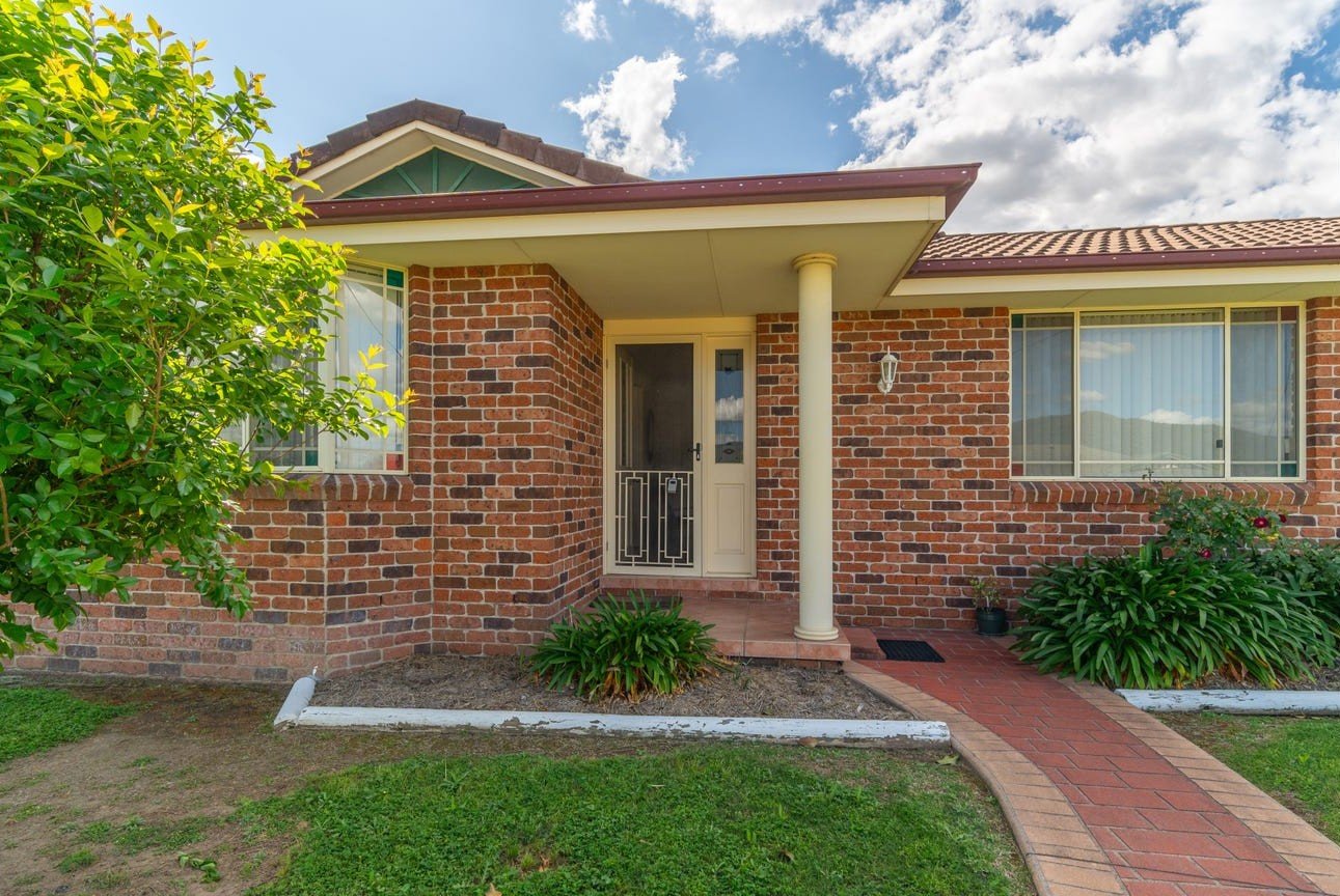 1 Banksia Close KOOTINGAL 1